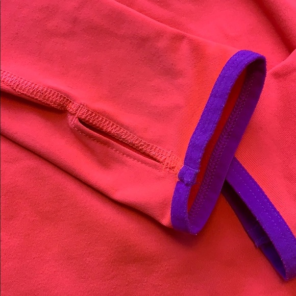 Nike pro running jacket thumb holes! - Picture 3 of 4